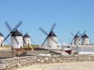 Campo_de_Criptana_Molinos_de_Viento_1.jpg