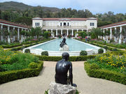 060807-002-GettyVilla001.jpg